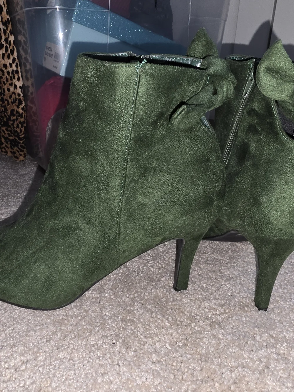 Allegra K Forest Green faux Suede Ankle Bootie with Back Bow. Sz 10